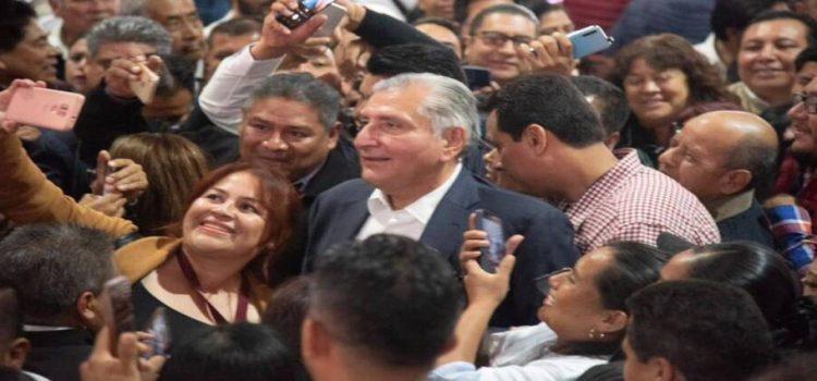 Adán Augusto López se reúne con transportistas de Tlaxcala