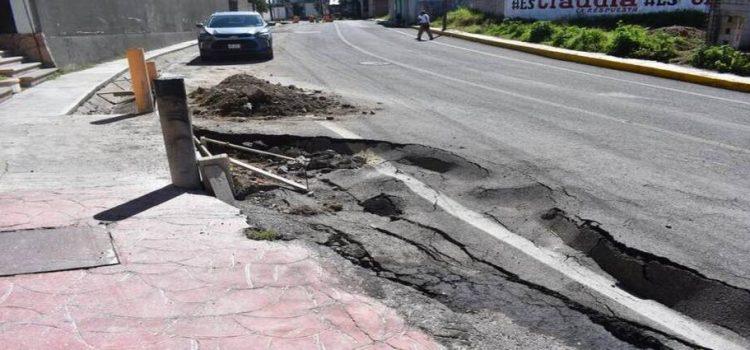 Lluvias destruyen un tramo de pavimento en Contla, Tlaxcala