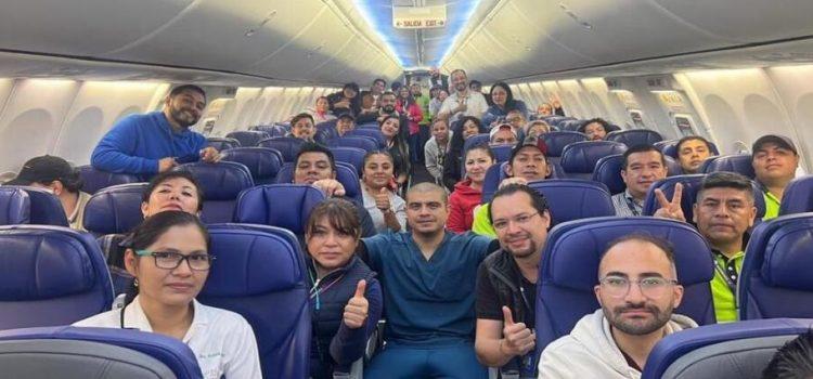 Arriban a Acapulco médicos cubanos procedentes de Tlaxcala e Hidalgo