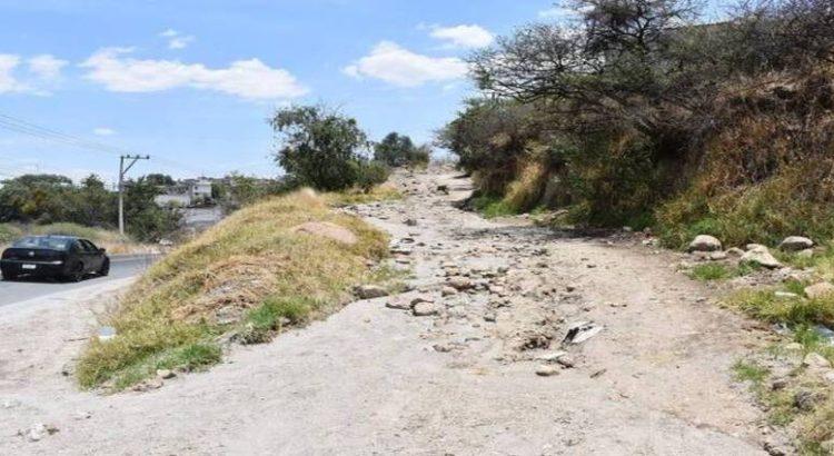 Primeras lluvias arrastran basura y maleza al drenaje en municipios de Tlaxcala