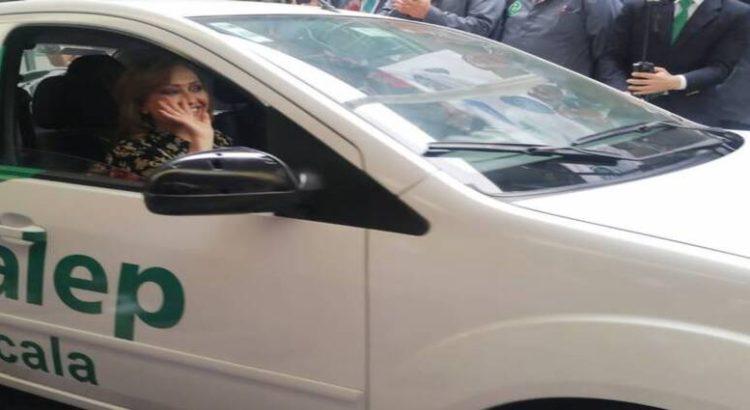 Alumnos del Conalep Tlaxcala convierten auto de gasolina a eléctrico y ecológico