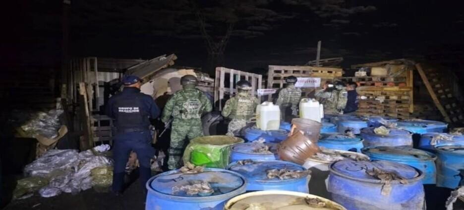 Ejército y FGR aseguran más de 9,000 litros de combustible en Tlaxcala