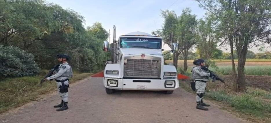 Aseguran camión cisterna presuntamente usado para huachicoleo en Tlaxcala