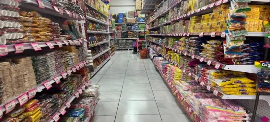 Bajan ventas en dulcerías tras prohibición de frituras en escuelas de Tlaxcala