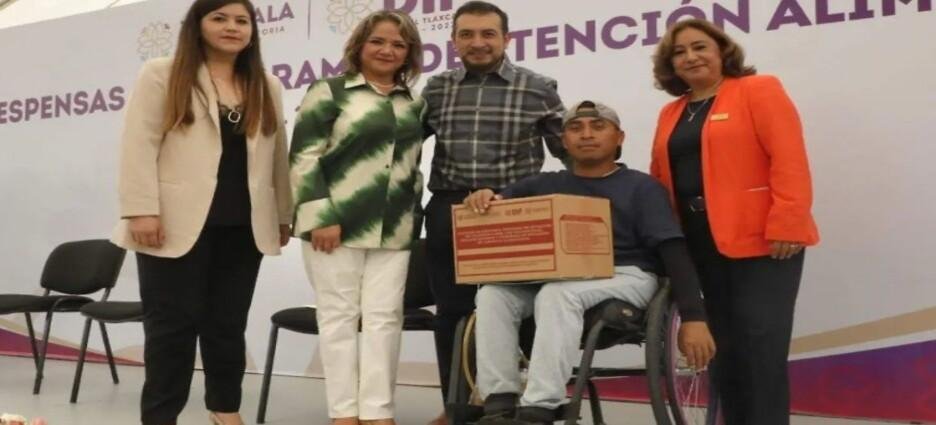 Familias de Huamantla reciben despensas del Gobierno estatal