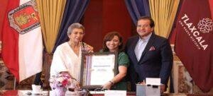 Dan reconocimiento a Teresa León Naesher por su labor en la promoción turística y cultural de Tlaxcala en Suiza