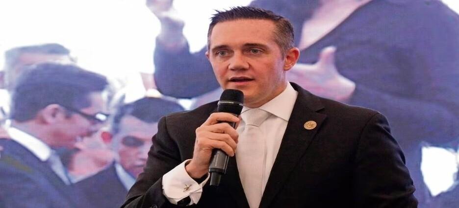 Exigen disculpa pública por burlas a Rubalcava como director del Metro; comentario fue "ignorante", dicen