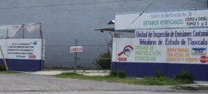 Denuncian cierres irregulares de verificentros en Tlaxcala
