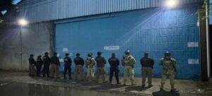 Aseguran tractocamión robado con electrodomésticos tras cateo en Tlaxcala