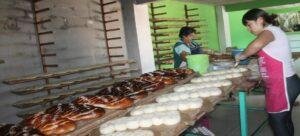 Panaderos de Totolac y Huactzinco buscarán romper Récord Guinness con pan de fiesta