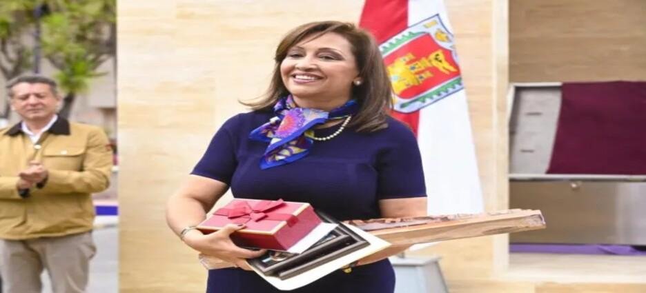 Sellan cápsula del tiempo con mensaje para generaciones del futuro en Tlaxcala