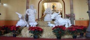 Convierten botellas de PET en nacimiento monumental de Tlaxcala