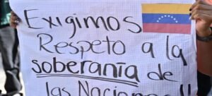 Organizaciones civiles de Tlaxcala marcha en apoyo a Venezuela