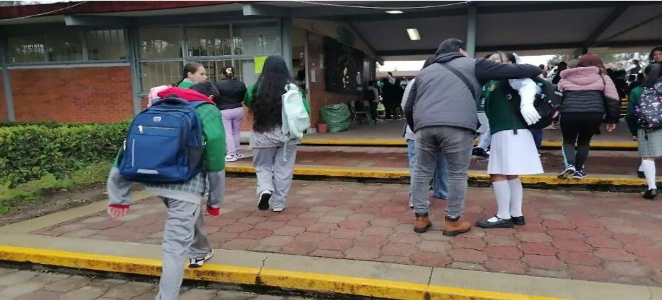 Secundaria de Santa Cruz Tlaxcala lleva 2 meses sin energía eléctrica