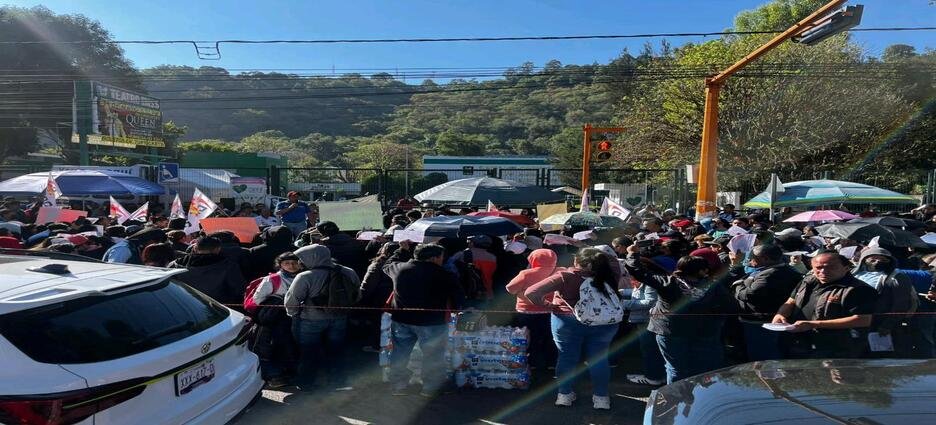 Acusan al IMSS de sustituir productos mexicanos por chinos en Tlaxcala