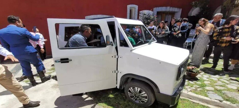 Presentan primer auto eléctrico hecho en Tlaxcala
