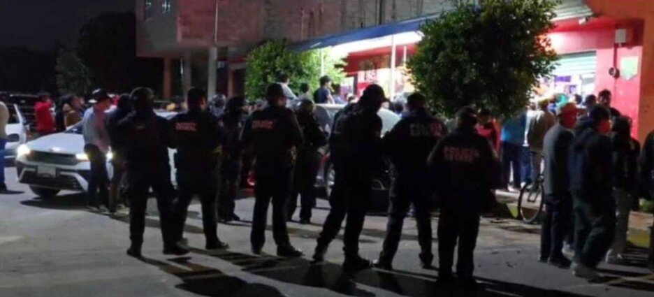 Intentan linchar a pareja tras provocar accidente con niños heridos en Tlaltelulco, Tlaxcala